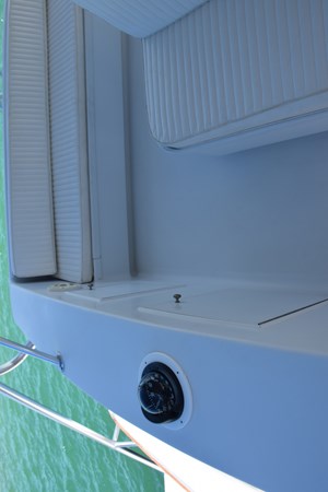 Flybridge passenger seating  