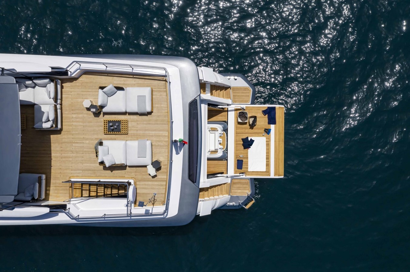 PHOTOS OF MAZU 42 YACHT FOR SALE