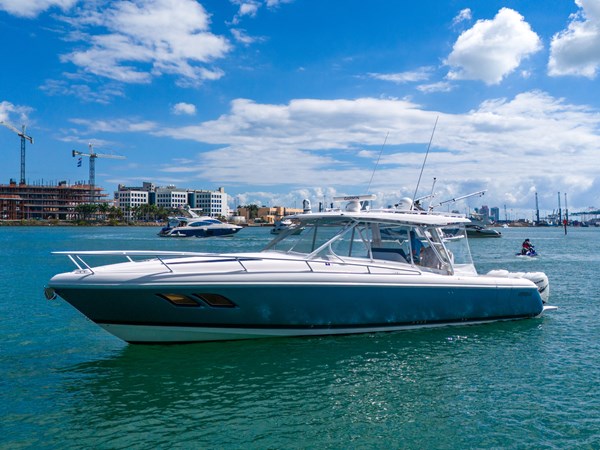 40' Intrepid _ Drone-2