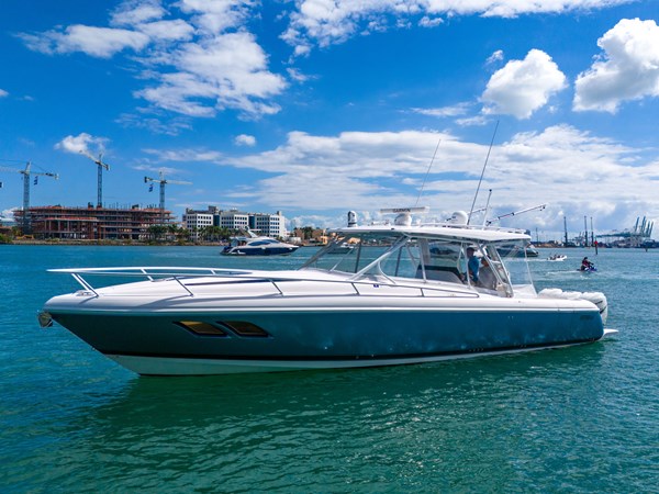 40' Intrepid _ Drone-3