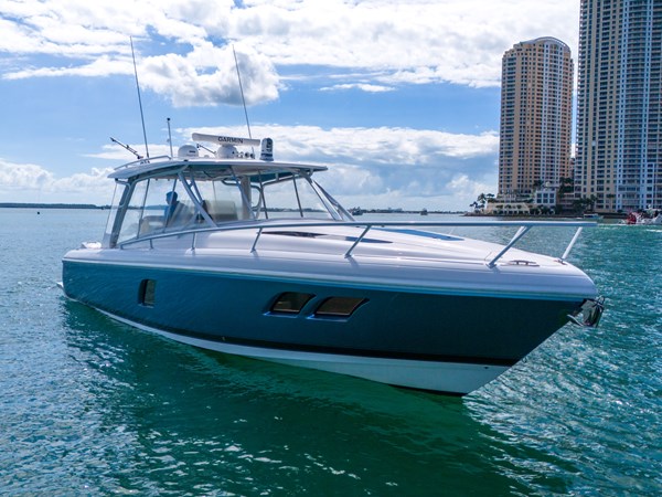 40' Intrepid _ Drone-6