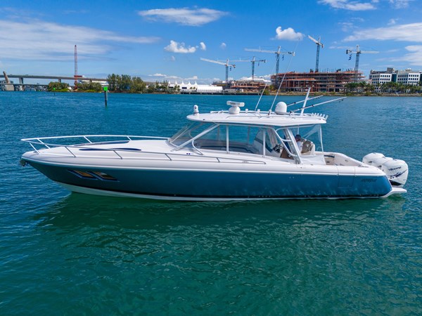 40' Intrepid _ Drone-16