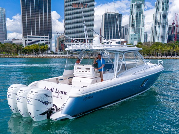 40' Intrepid _ Drone-25