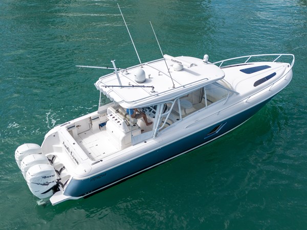 40' Intrepid _ Drone-26