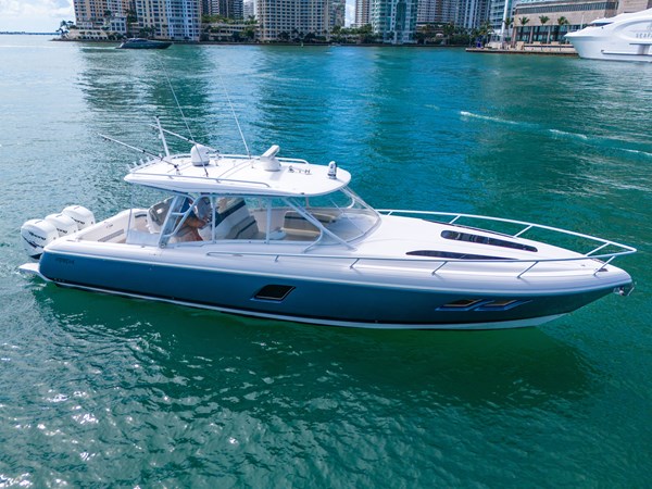 40' Intrepid _ Drone-27