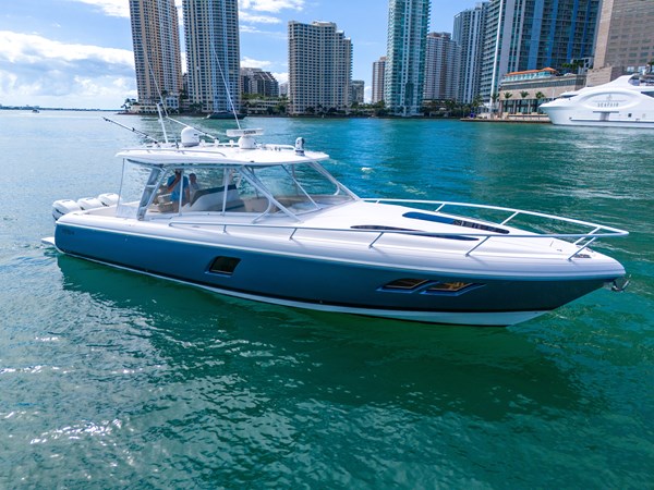 40' Intrepid _ Drone-28