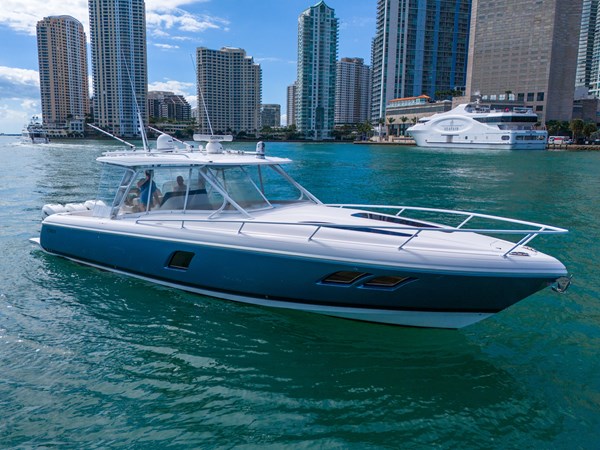 40' Intrepid _ Drone-32