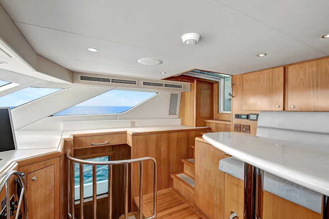 020 Main Deck Pilothouse 03