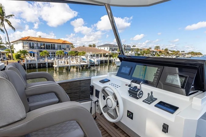 2023-astondoa-66-flybridge-power-9648912-20250107082746912-1_XLARGE Large