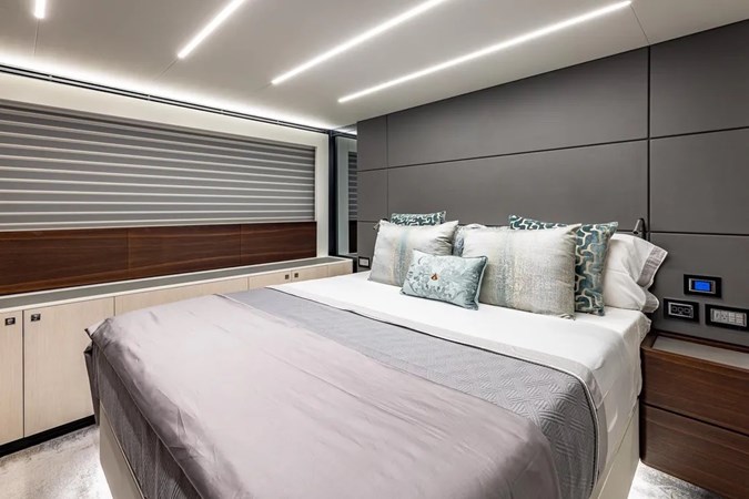 2023-astondoa-66-flybridge-power-9648912-20250107082752084-1_XLARGE Large