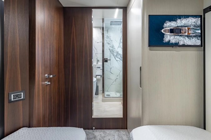 2023-astondoa-66-flybridge-power-9648912-20250107082806369-1_XLARGE Large