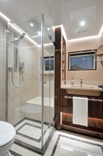LAZZARA 100 UHV 21 Lower Deck Double Guest Stateroom Bath Aft