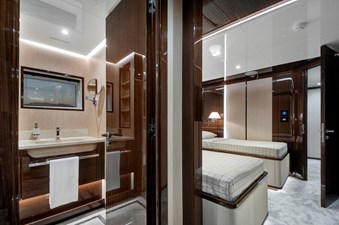 LAZZARA 100 UHV 24 Lower Deck Twin Guest Stateroom and Bath Aft