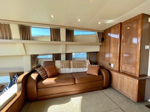 2007 Carver 43 Motor Yacht 10 