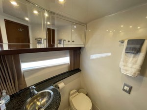 2007 Carver 43 Motor Yacht 19 
