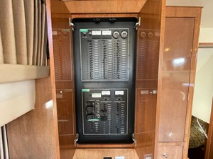 2007 Carver 43 Motor Yacht 21 