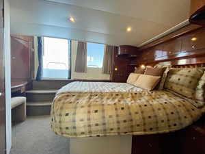 2007 Carver 43 Motor Yacht 25 