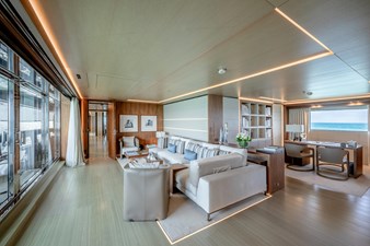 UTOPIA IV 14 Master Suite Private Salon