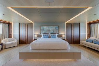 UTOPIA IV 18 Master Stateroom