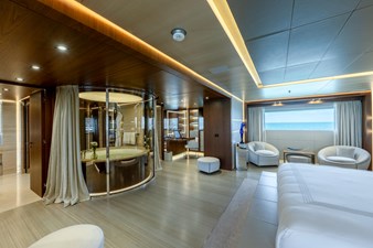 UTOPIA IV 19 Master Ensuite & Vanity