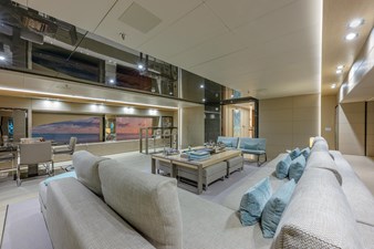 UTOPIA IV 36 Skylounge