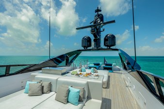 UTOPIA IV 44 Sundeck