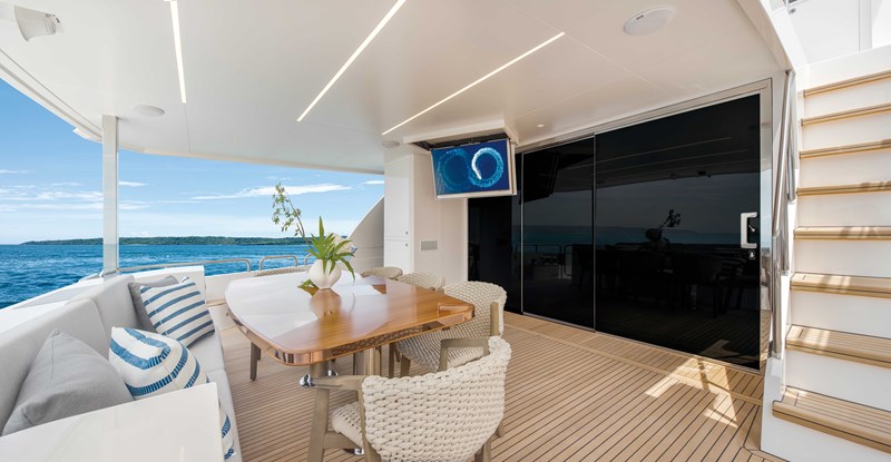 Horizon FD80 Hull 17 aft deck with seating.