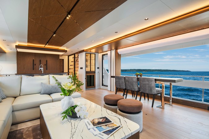 Horizon FD80 Hull 17 salon with convertable dining table.