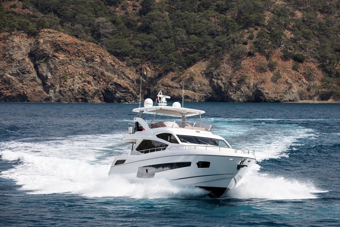 2014 SUNSEEKER 75 YACHT