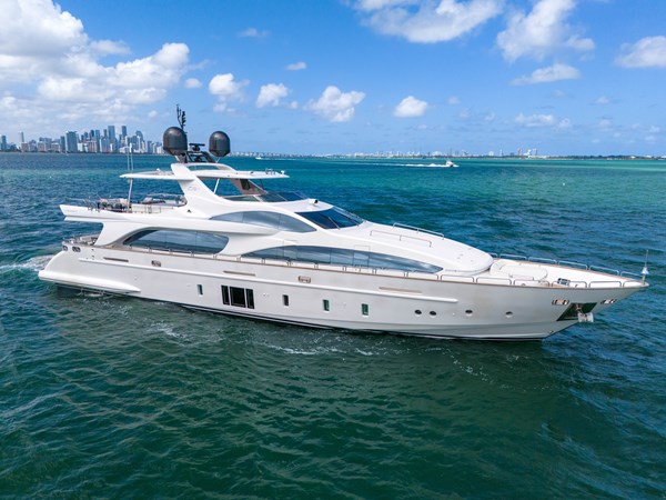 105' Azimut _ Drone-17