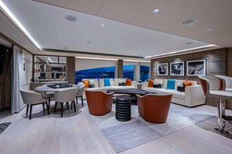 CHECKED OUT 28 Skylounge 