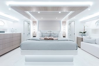 HANNAH 26 Master Stateroom