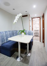 HANNAH 45 Crew Lounge / Dinette