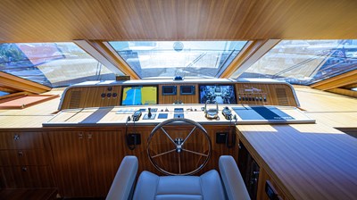 RISK TAKER 14 Pilothouse 