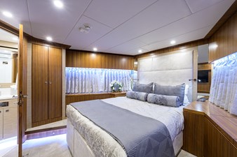 RISK TAKER 17 VIP Stateroom