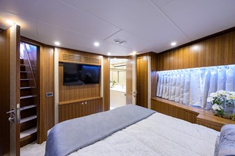 RISK TAKER 18 VIP Stateroom
