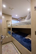 RISK TAKER 41 Crew Cabin