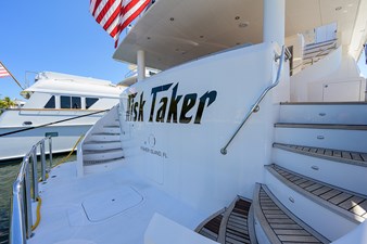 RISK TAKER 46 Swim Platform