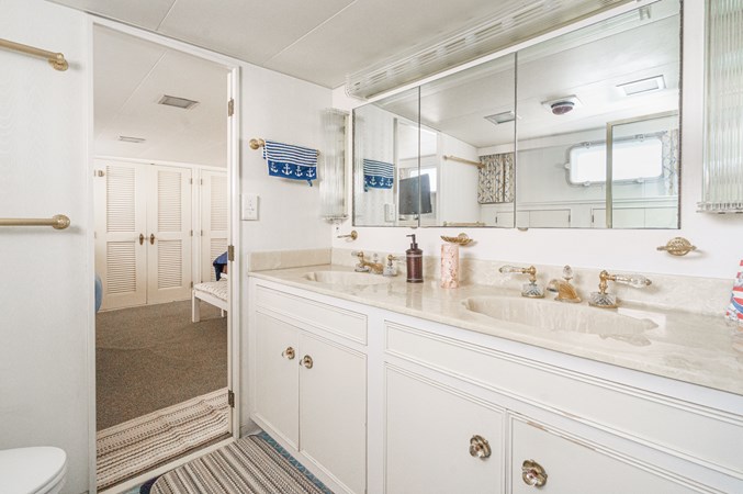 Mater Head Twin Sinks