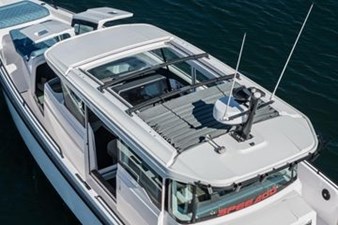 2021 Axopar XC Cross Cabin Brabus 28 