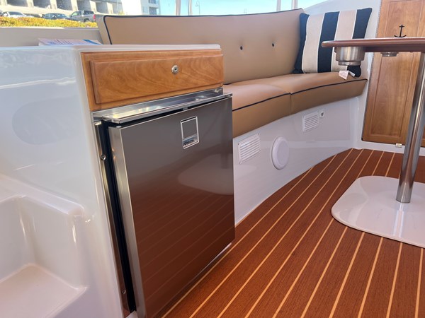 Refrigerator - Enjoy cold drinks! 