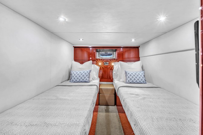 Sea Ray Sundancer 500 _ Interior-19