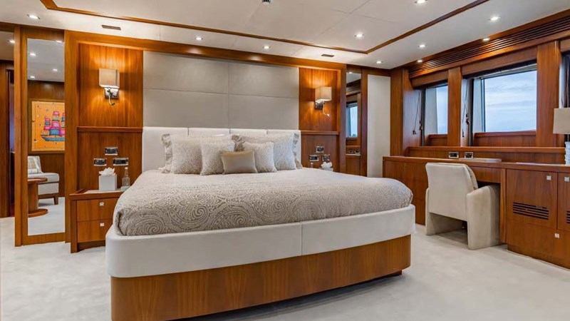 2009 Sunseeker 37 Metre Yacht