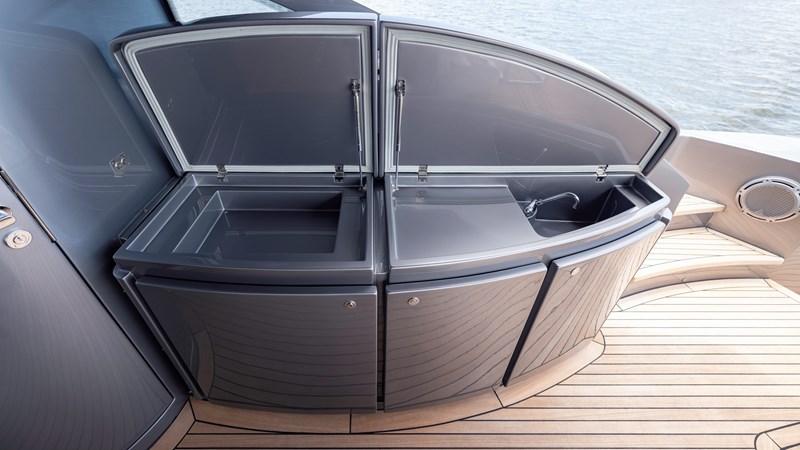 YachtsBlue-108-Pershing-2021-For Sale-35