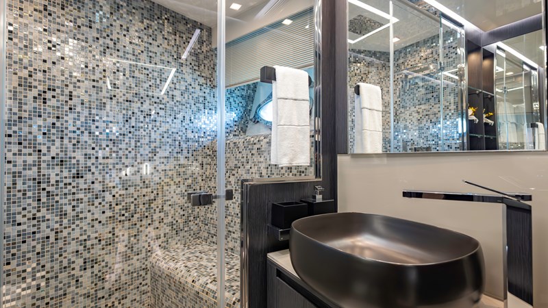 YachtsBlue-108-Pershing-2021-For Sale-68