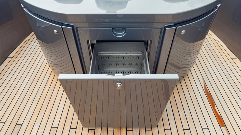 YachtsBlue-108-Pershing-2021-For Sale-83