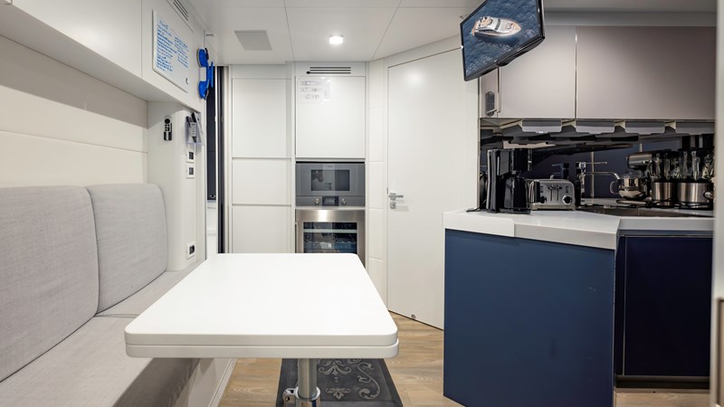 YachtsBlue-108-Pershing-2021-For Sale-95