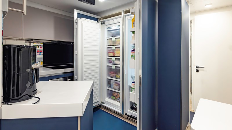 YachtsBlue-108-Pershing-2021-For Sale-101