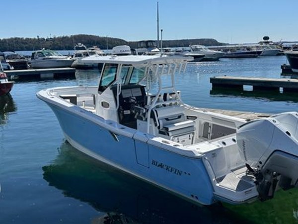 2024 BLACKFIN 302CC