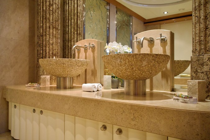 Handpicked natural stone and matching materials 